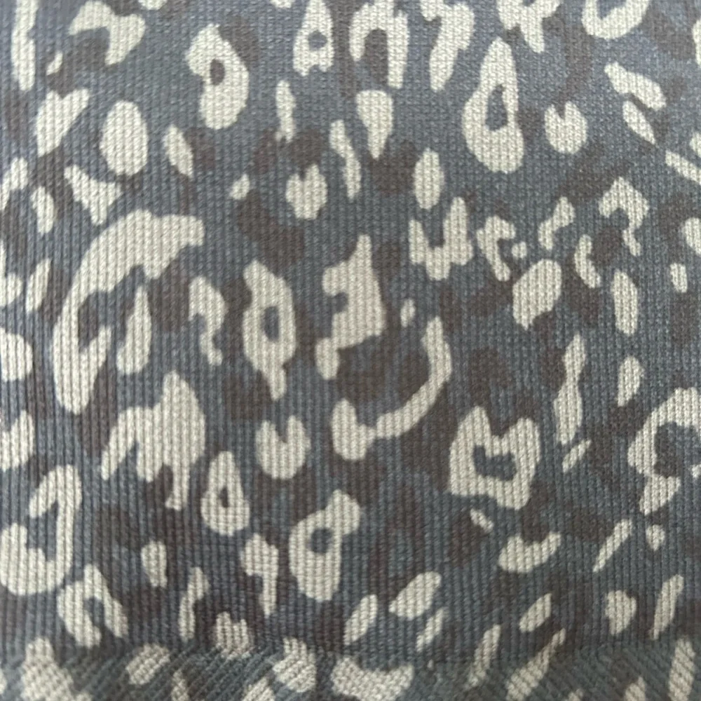 Spanx Look at Me Now Leopard Print Leggings Sz S - Picture 5 of 5